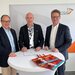 Unterzeichneten den neuen Vertrag für die Wärmelieferung in Bergkamen (v.l.): Patrick Schneckenburger (Geschäftsführer E.ON Energy Solutions GmbH), Jochen Baudrexl (Geschäftsführer der GSW) und Dr. Jochen Handke (Geschäftsführer E.ON Energy Solutions GmbH).