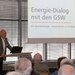 Jochen Baudrexl (GSW-Geschäftsführer) führte in das Thema Solarenergie ein. Rund 100 Teilnehmerinnen und Teilnehmer nahmen beim zweiten "Energie-Dialog mit den GSW" teil.